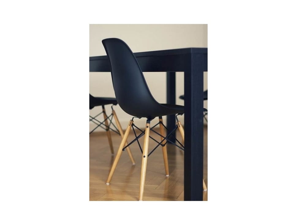 DSW_Replica_Chair_on_rent_mumbai_chennai_hyderabad_rentmacha_online_live_image